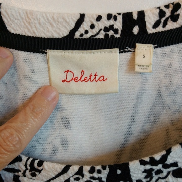 Anthropologie/ deletta ruffle cap sleeves - Picture 2 of 5